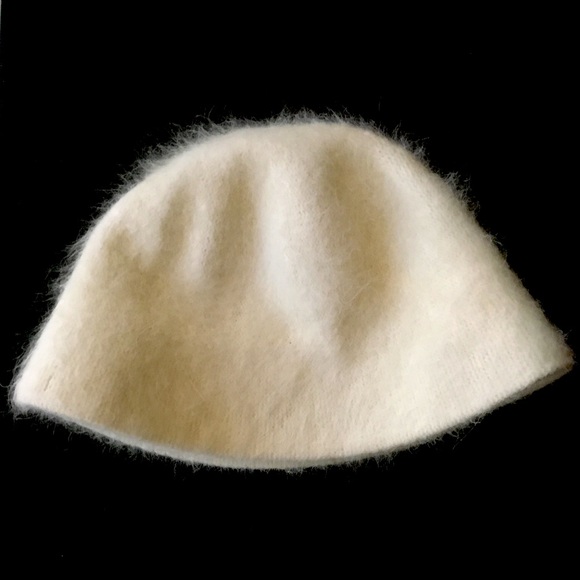 Fuzzy White Bell Hat 🤍Angora & Cotton - Picture 1 of 6